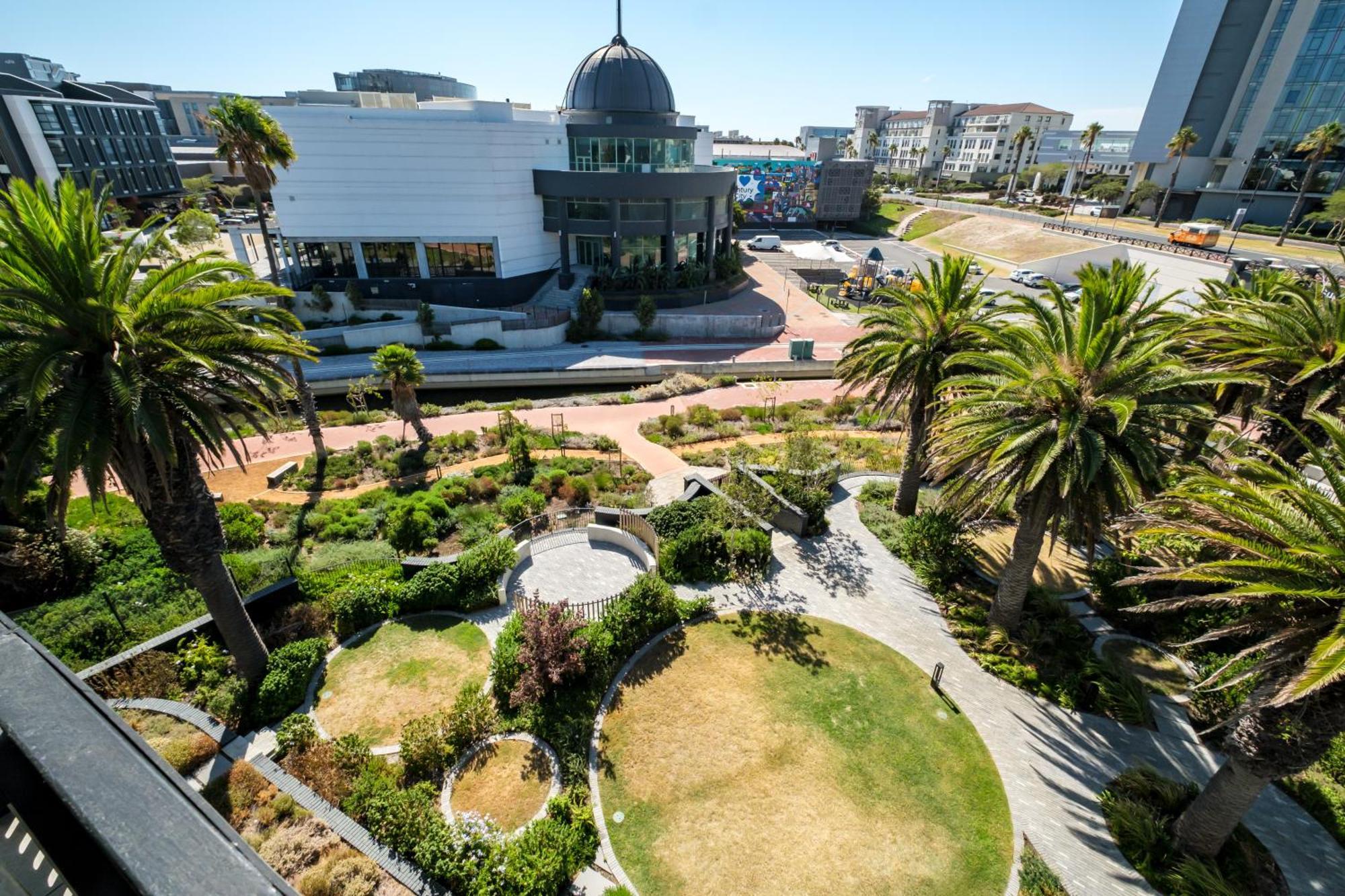 Belina - Nine Palms Premier * Cape Town
